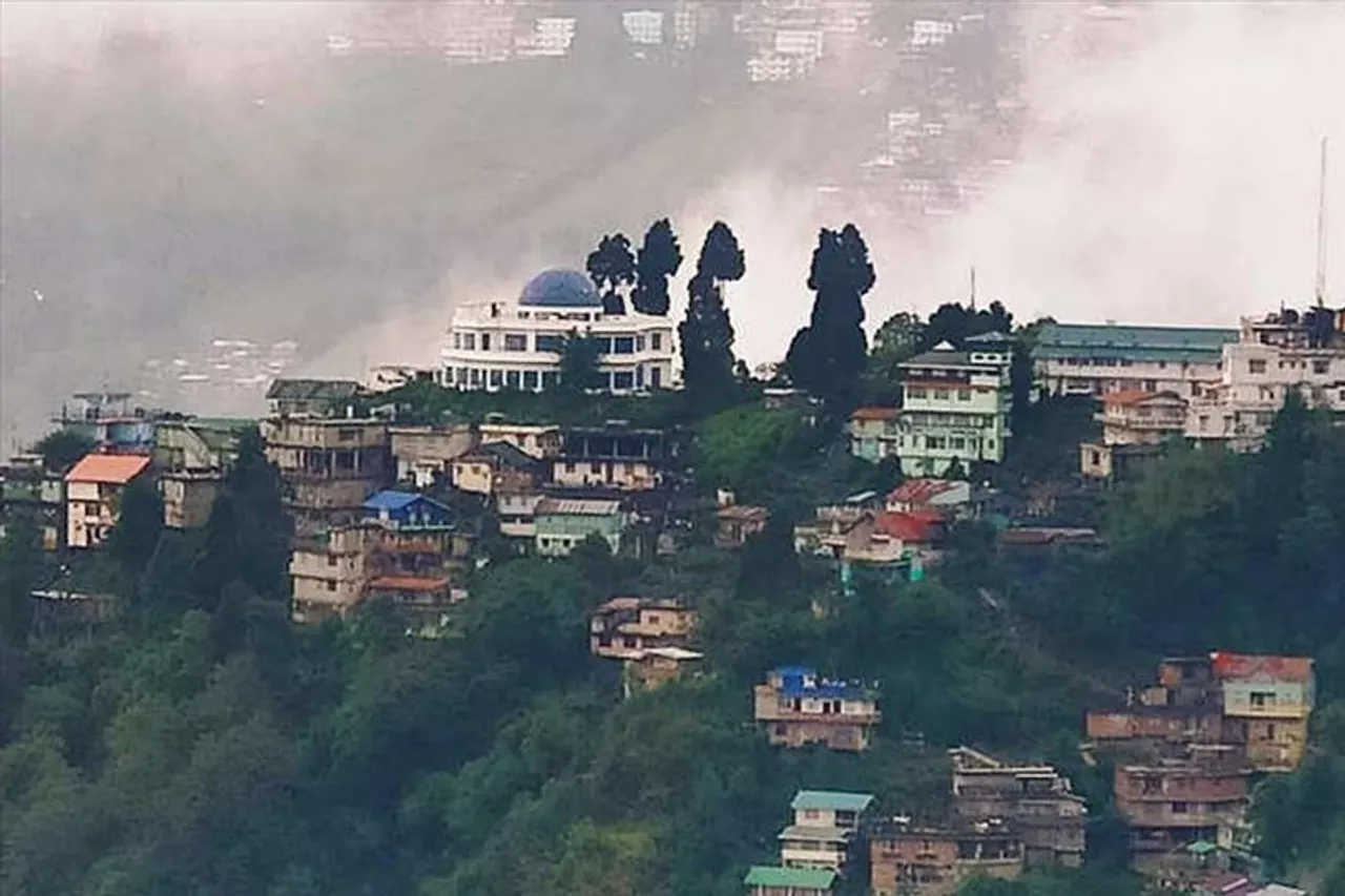 জোশীমঠে ভূমিধসের পর দার্জিলিং নিয়ে পরিবেশকর্মীদের চিঠি মমতাকে