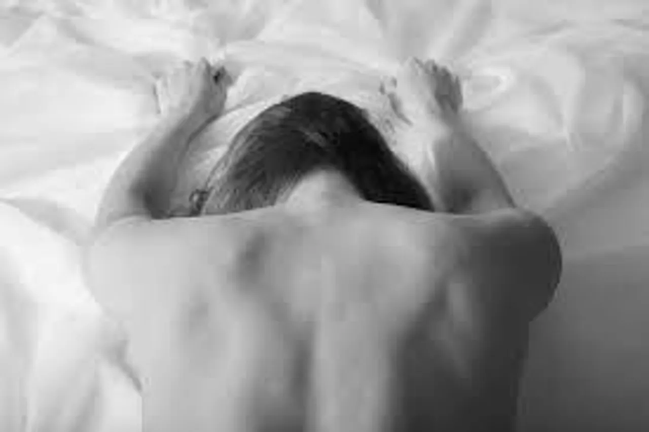 যৌনতা বিষয়ক পৃথিবীর সেরা ১৩টি আজব আইন, যা জানলে আপনি আশ্চর্য হয়ে যাবেন