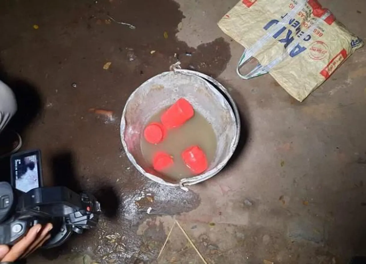 মধ্যরাতে ঝিনাইদহে আ.লীগের কার্যালয়ের পেছনে ককটেল বিস্ফোরণ