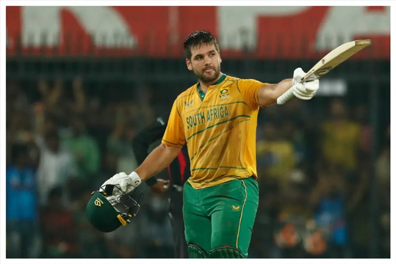 টি-টোয়েন্টি বিশ্বকাপের প্রথম সেঞ্চুরি করলেন রিলি রুসো