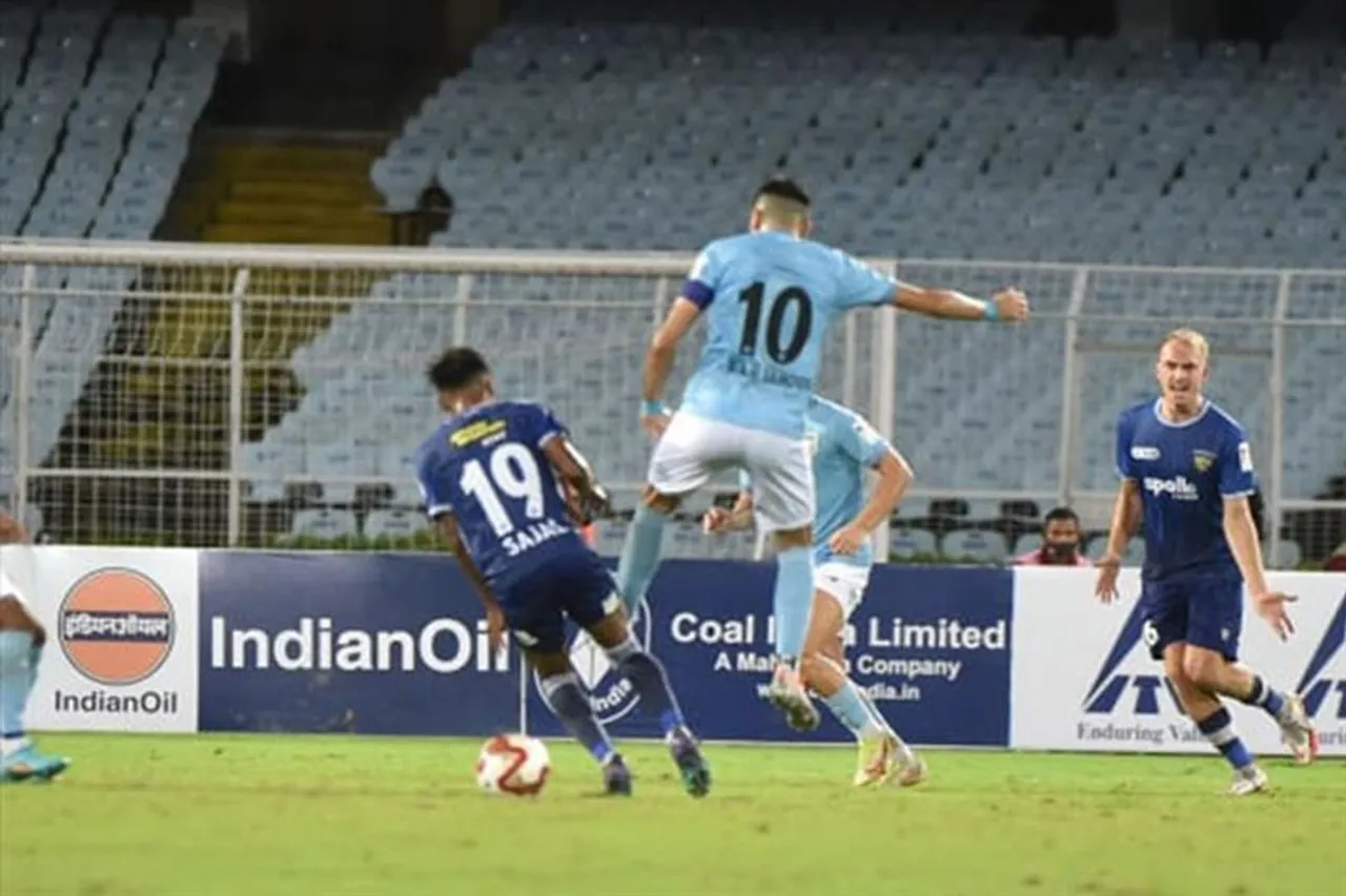 ৮ গোলের রুদ্ধশ্বাস ম্যাচে জিতল মুম্বই