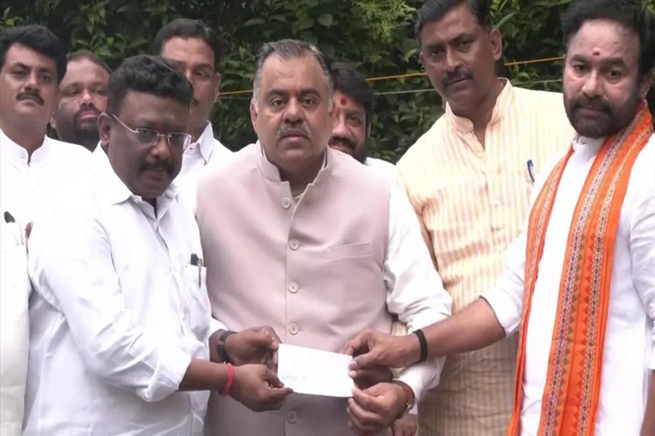 বিজেপিতে গেলেন কংগ্রেসের এই হেভিওয়েট