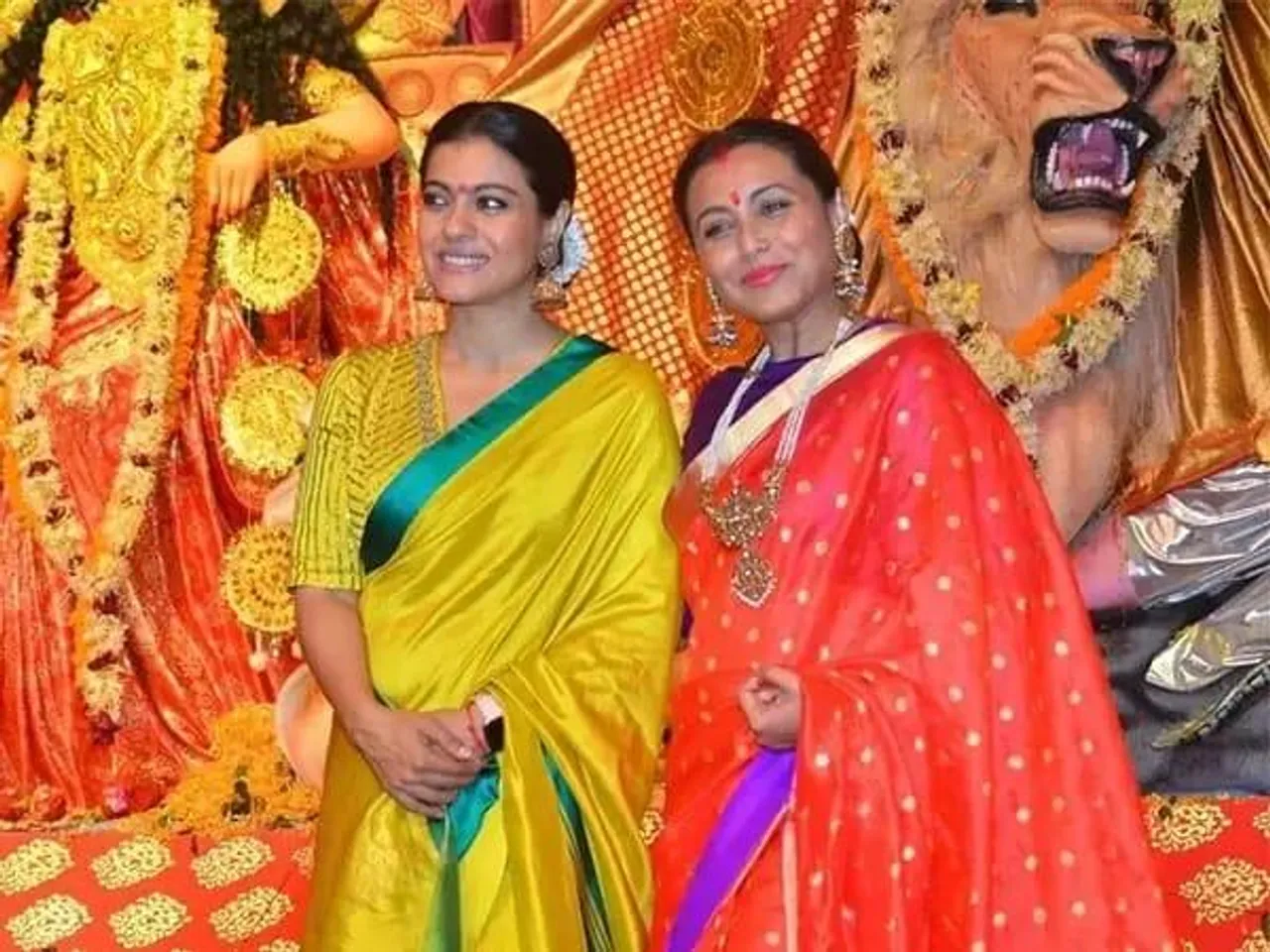 উত্তর বম্বে সার্বজনীন দুর্গাপুজো সমিতির পুজোয় হাজির থাকেন একাধিক তারকা, আয়োজক কে জানেন?