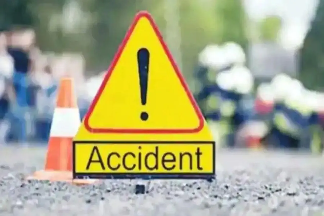 ট্রাকের ধাক্কায় মর্মান্তিক মৃত্যু ৬ জনের, আহত ৭