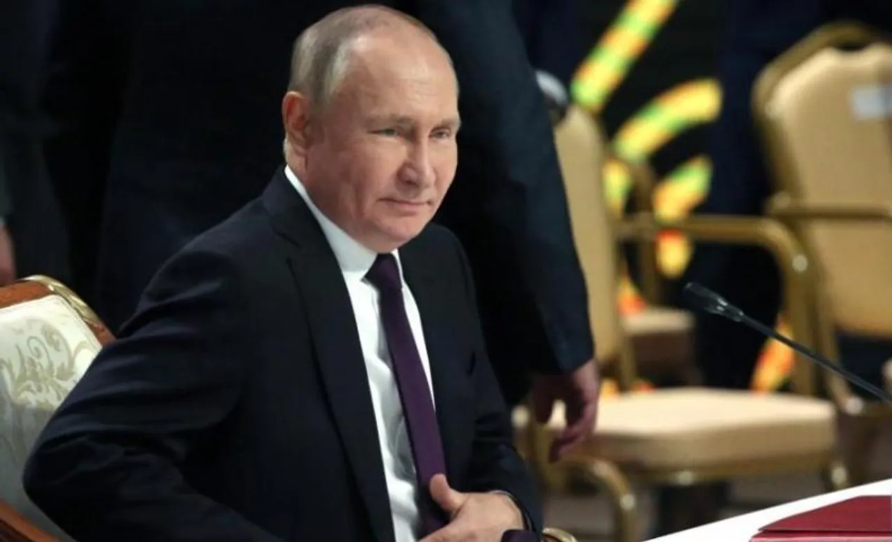 দখলকৃত ইউক্রেনীয় ভূখণ্ডে সামরিক আইন জারি পুতিনের