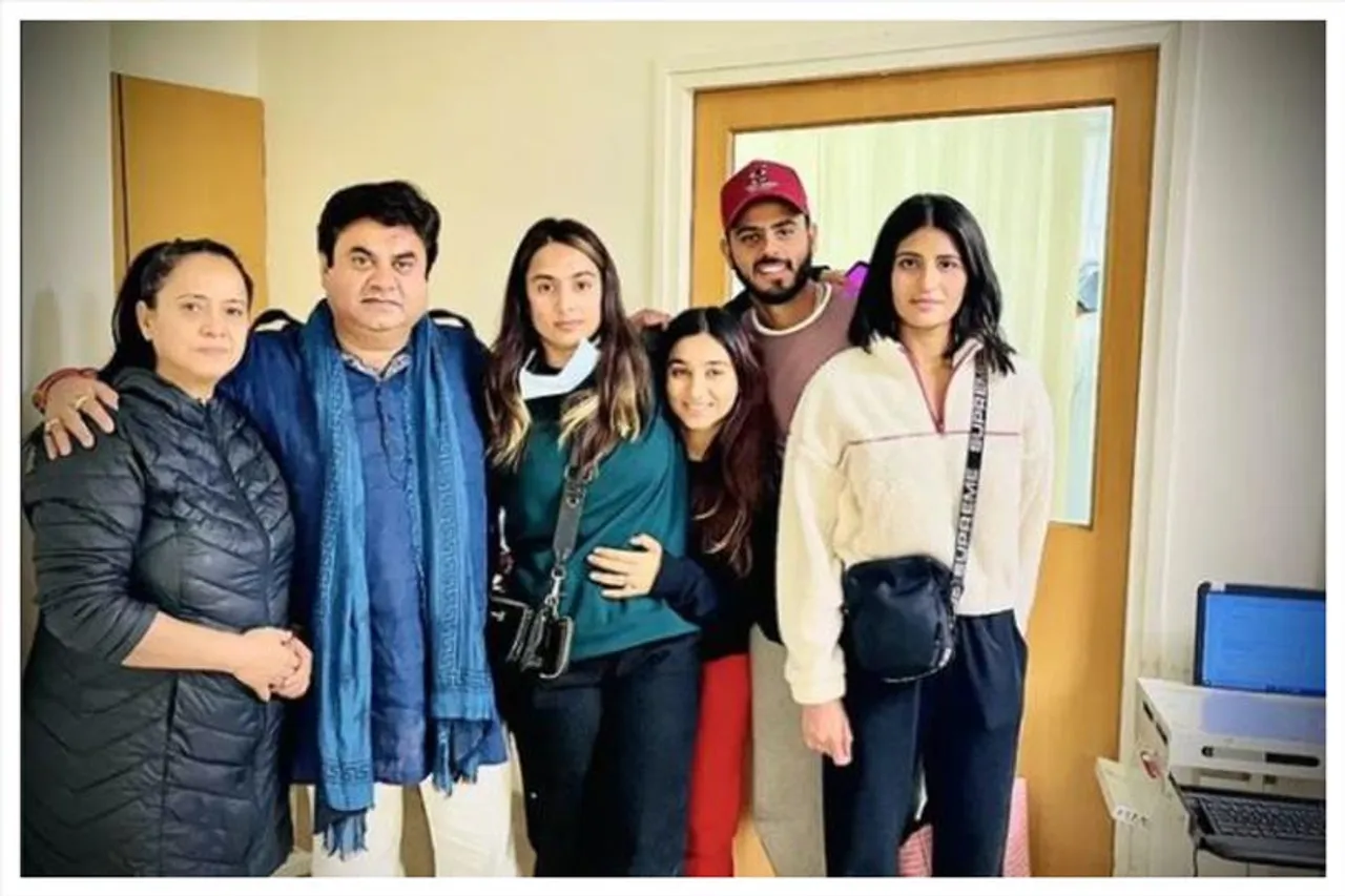 ঋষভের পাশে তাঁর পরিবার-প্রিয় বন্ধু