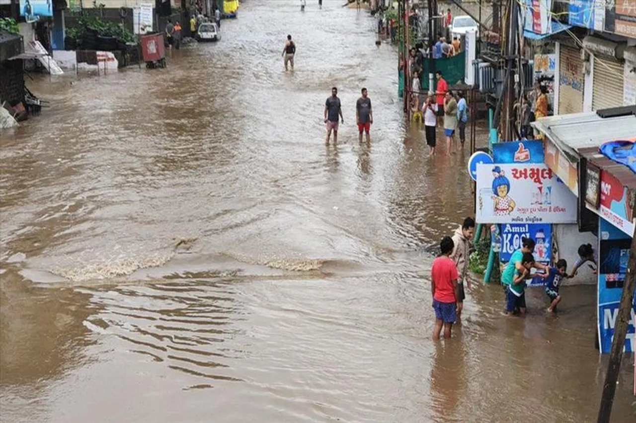 ফের গুজরাটে বন্যা পরিস্থিতি