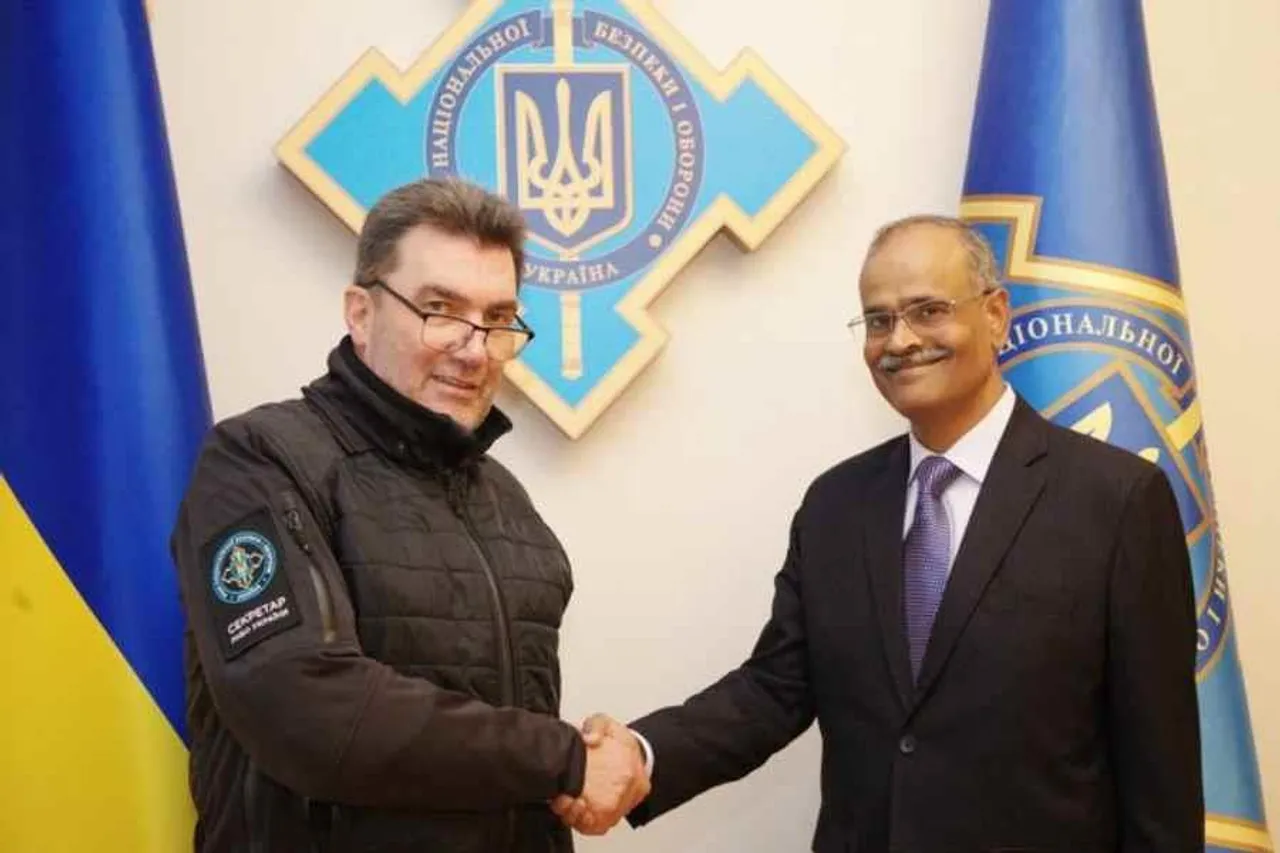 ইউক্রেনের প্রতিরক্ষা কাউন্সিলের সচিবের সঙ্গে সাক্ষাৎ করলেন ভারতের রাষ্ট্রদূত