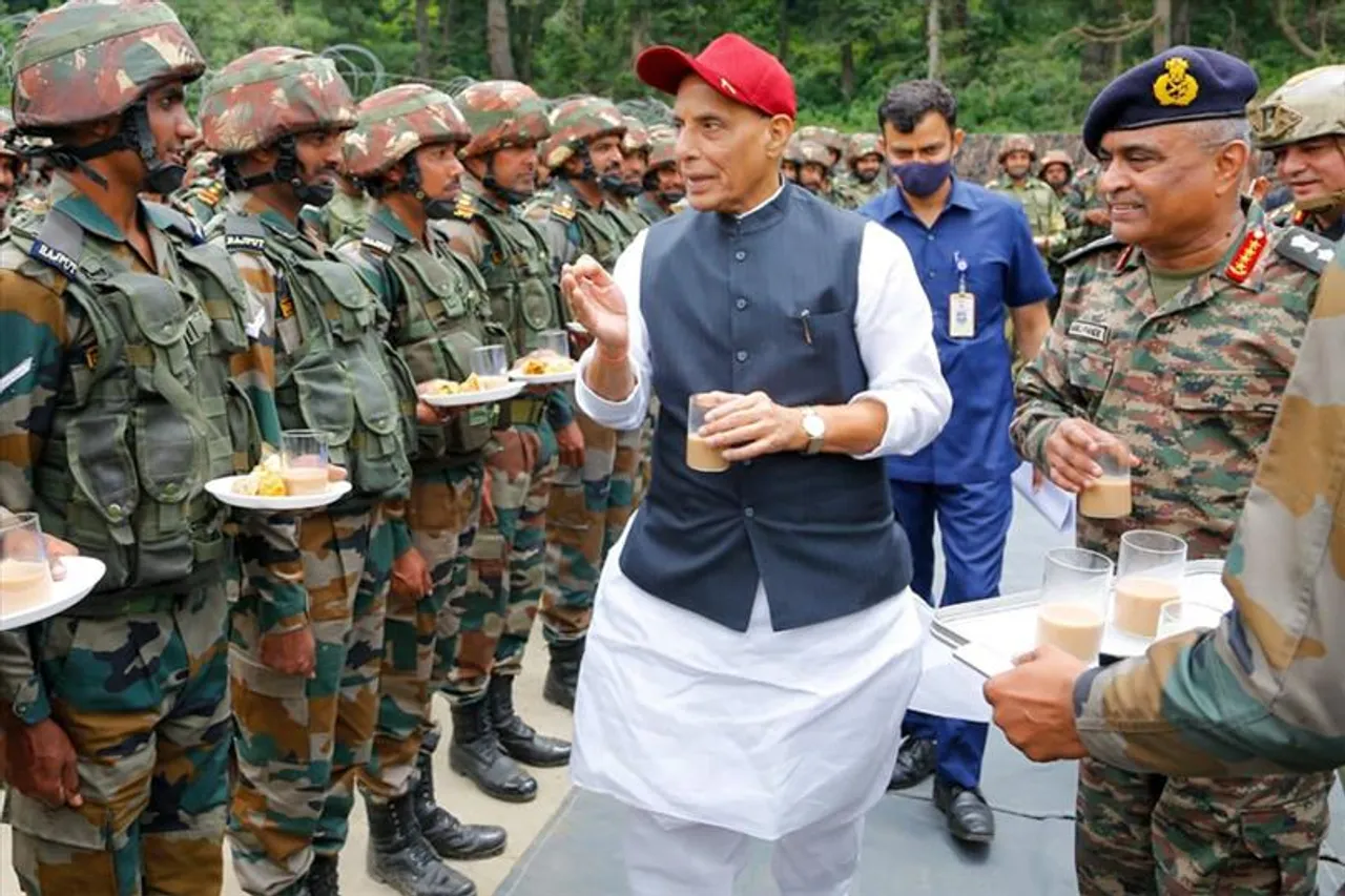 উত্তরাখণ্ডের সেনাদের সঙ্গে দশেরার উদযাপনে মাতবেন প্রতিরক্ষামন্ত্রী