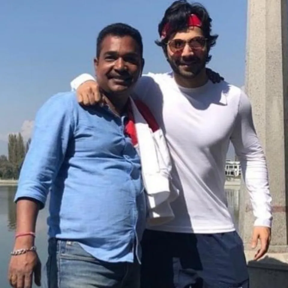 মনোজ কে হারিয়ে ভেঙে পড়েছেন বরুণ