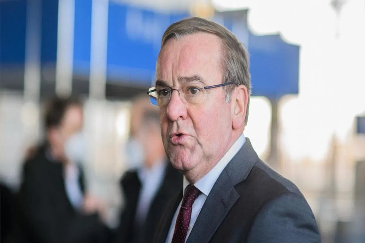 ইউক্রেনে যাচ্ছেন জার্মানির নতুন প্রতিরক্ষামন্ত্রী!