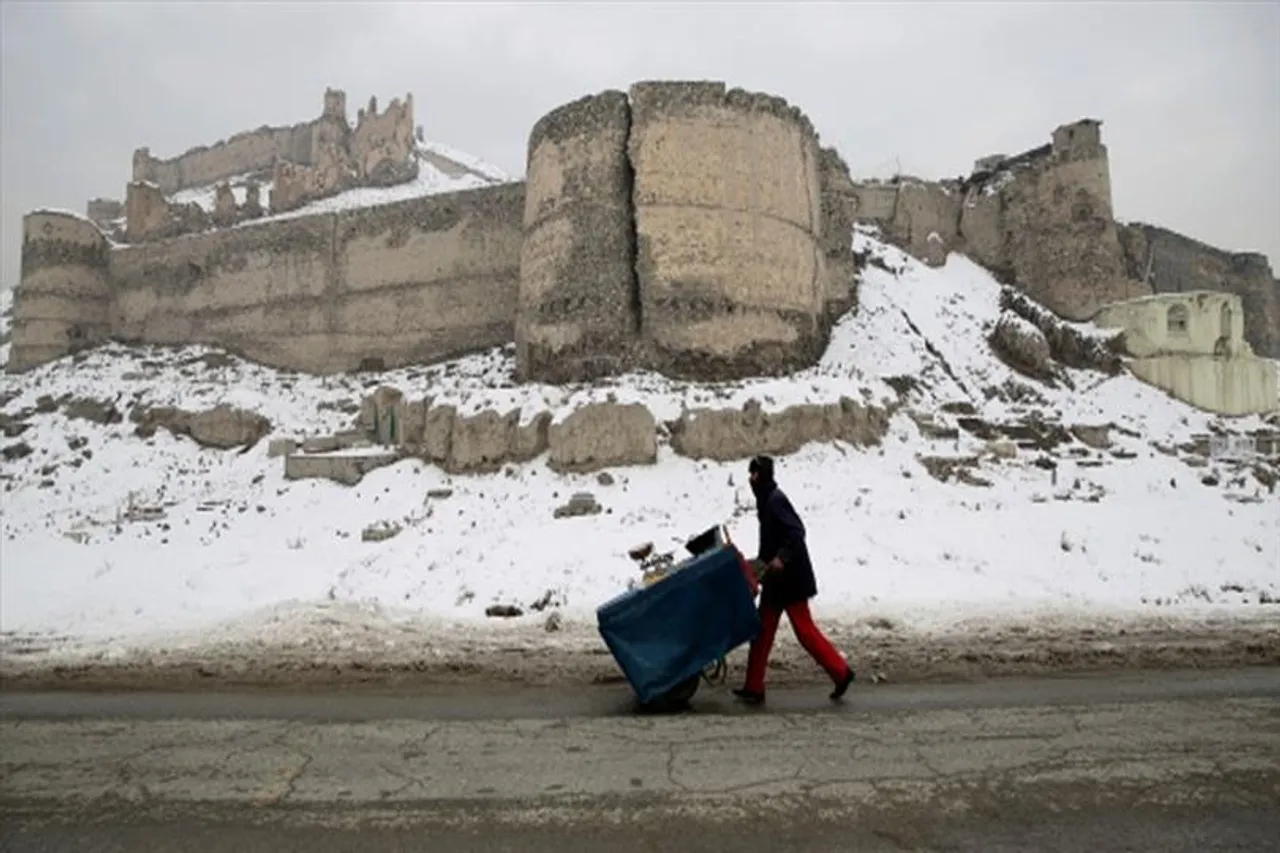 প্রচণ্ড তুষারপাতে আফগানিস্তানে ১২ শিশুর মৃত্যু