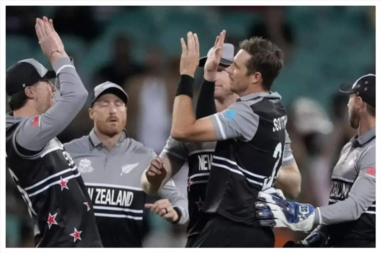 সাউদি-বোল্ট জুটিতে মুগ্ধ ক্রিকেট প্রেমীরা