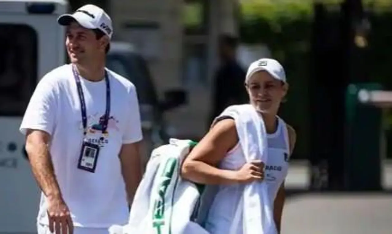 বাগদান পর্ব সেরে ফেললেন অ্যাশলে বার্টি