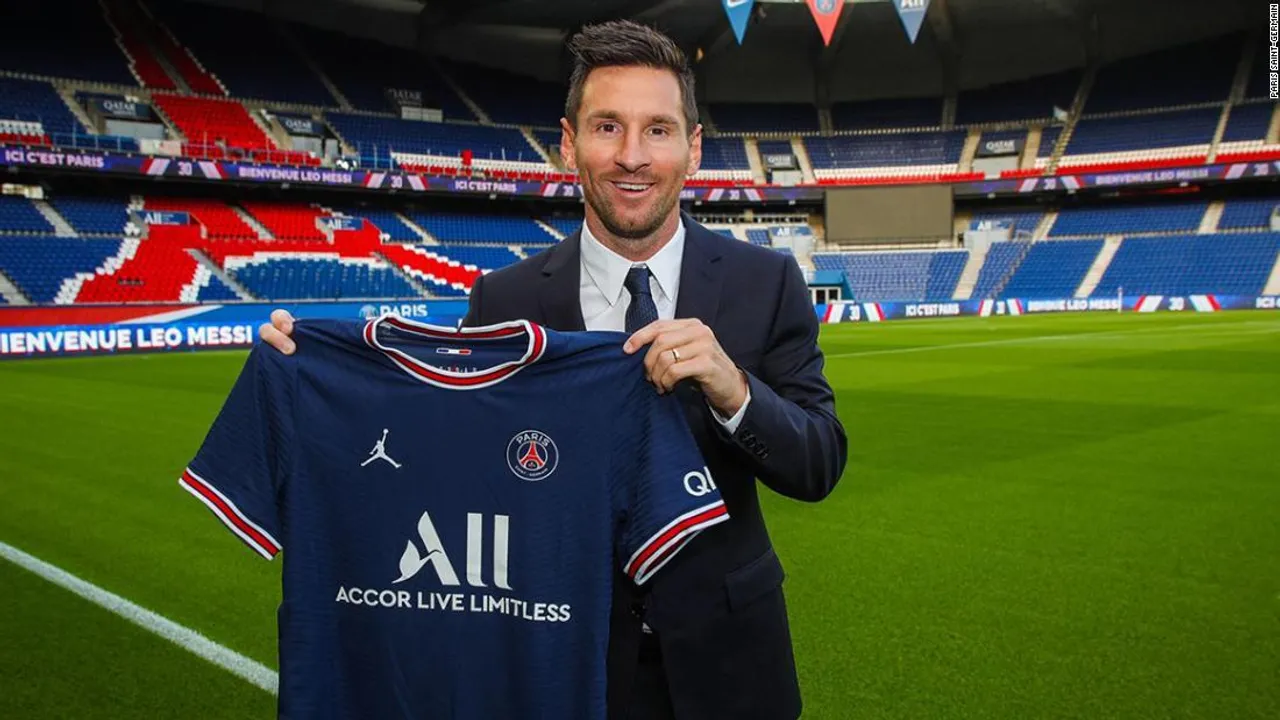 একসঙ্গে খেলবেন মেসি-নেইমার-এমবাপে, পিএসজি’র সঙ্গে চুক্তি সেরে ফেললেন লিও