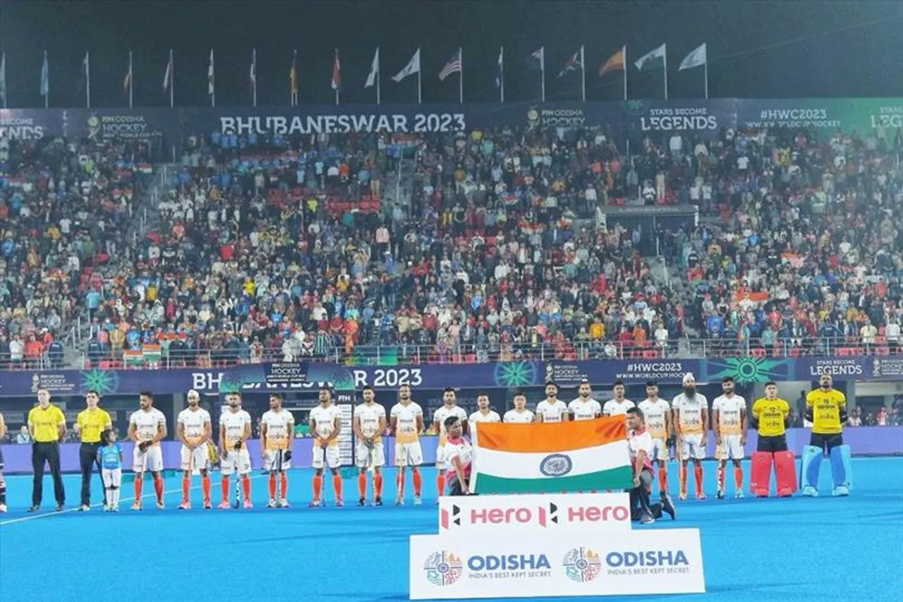 ভারতীয় দলের পাশে দাঁড়ানোর বার্তা হকি ইন্ডিয়ার