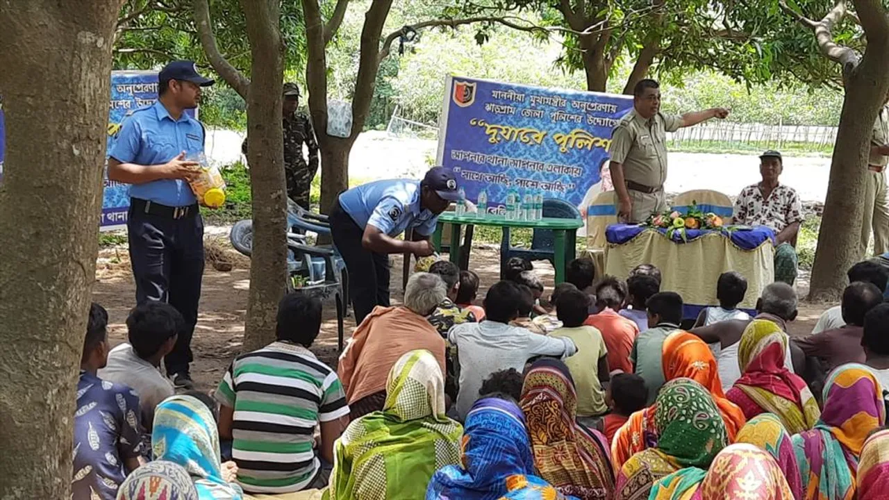 বেলিয়াবেড়া থানার উদ্যোগে দুয়ারে পুলিশ কর্মসূচির আয়োজন করা হল