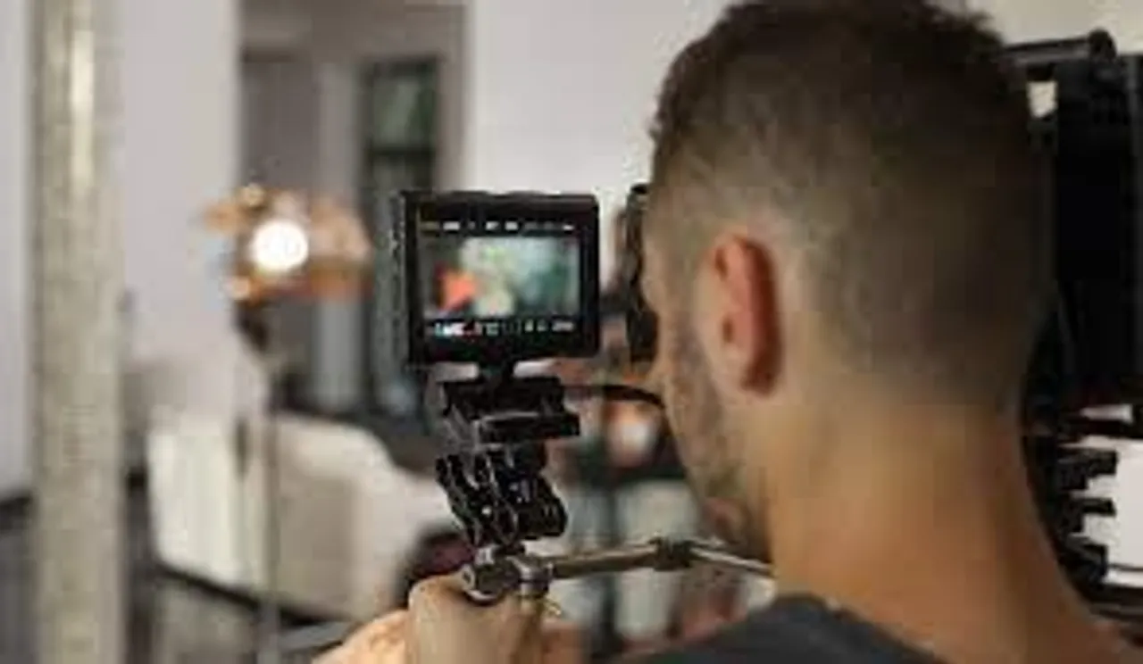 নিউটাউনে পর্ন ভিডিওর শ্যুটিংয়ের অভিযোগ