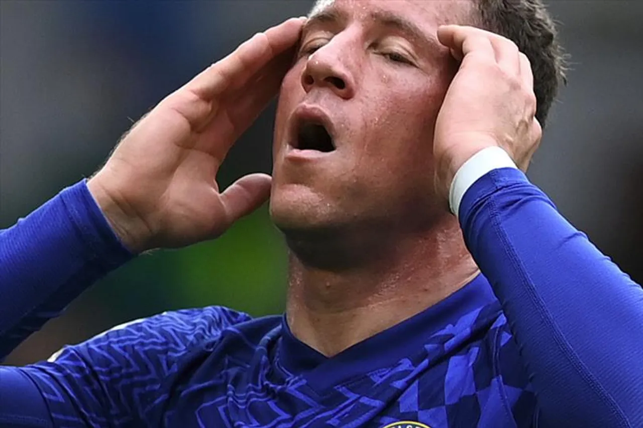 ডার্বির আগে দল ছাড়লেন তারকা