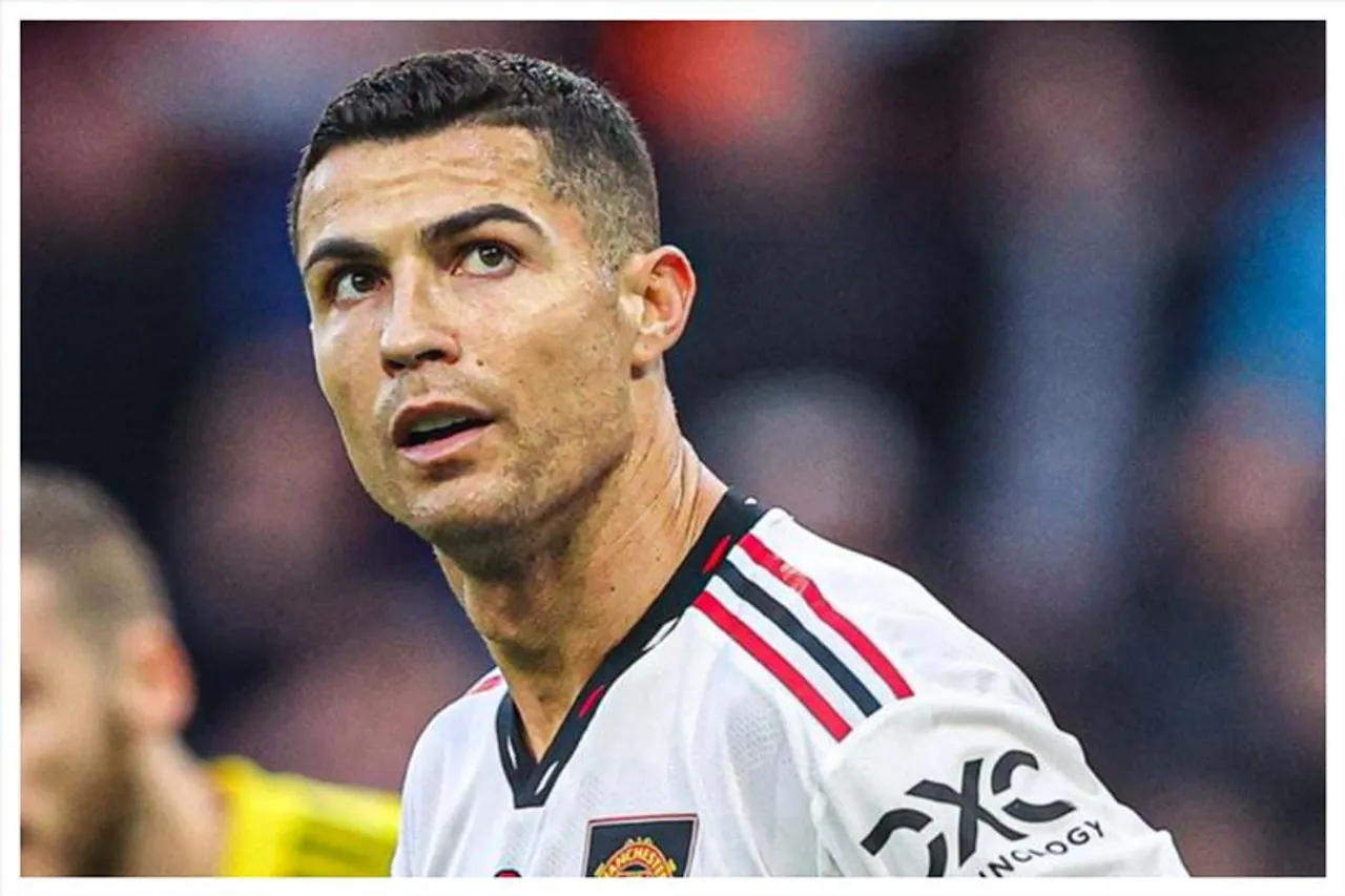 বিতর্ক বাঁচিয়ে চললেন রুনি