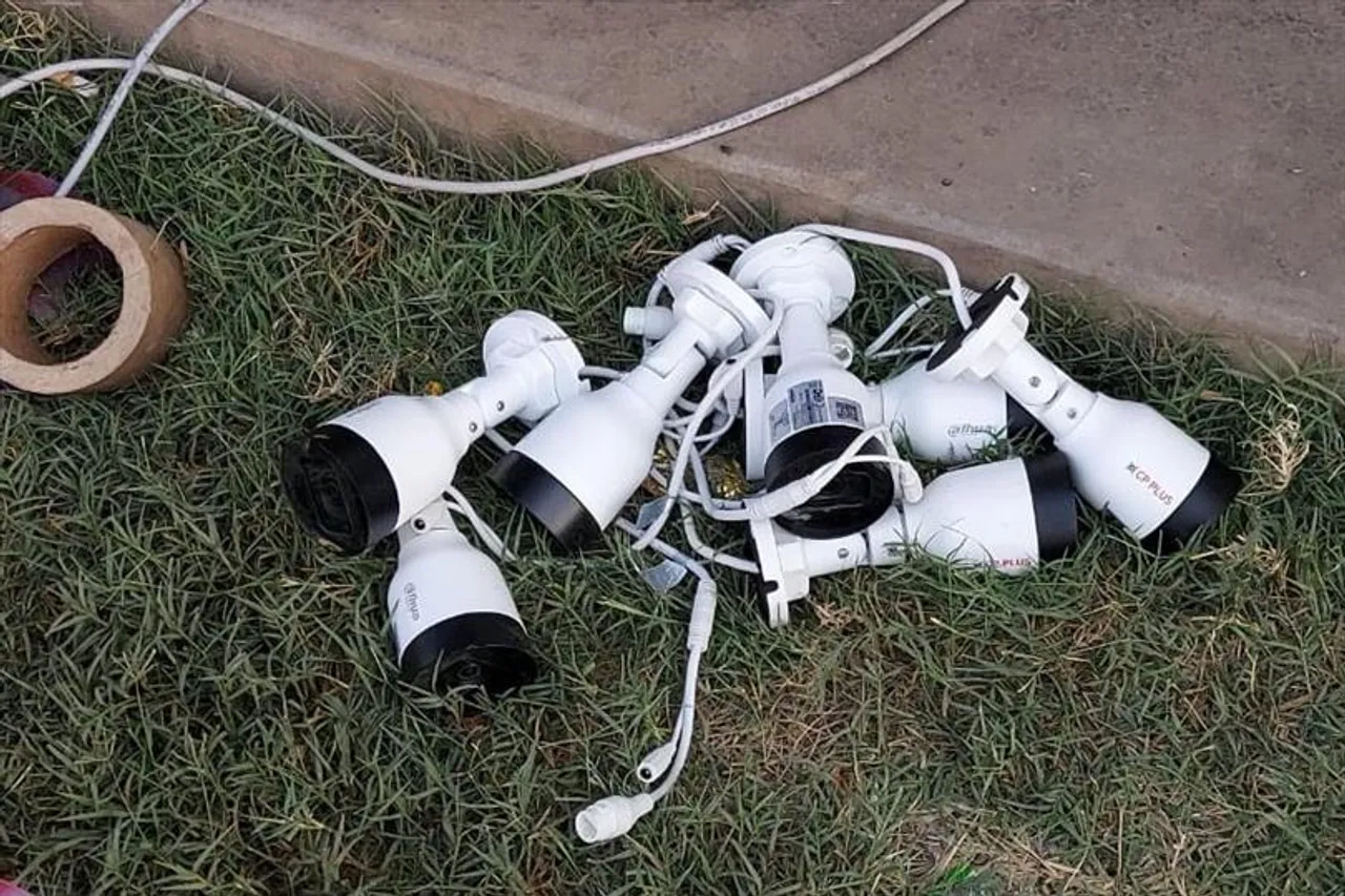 বগটুইয়ে বসল সিসিটিভি ক্যামেরা