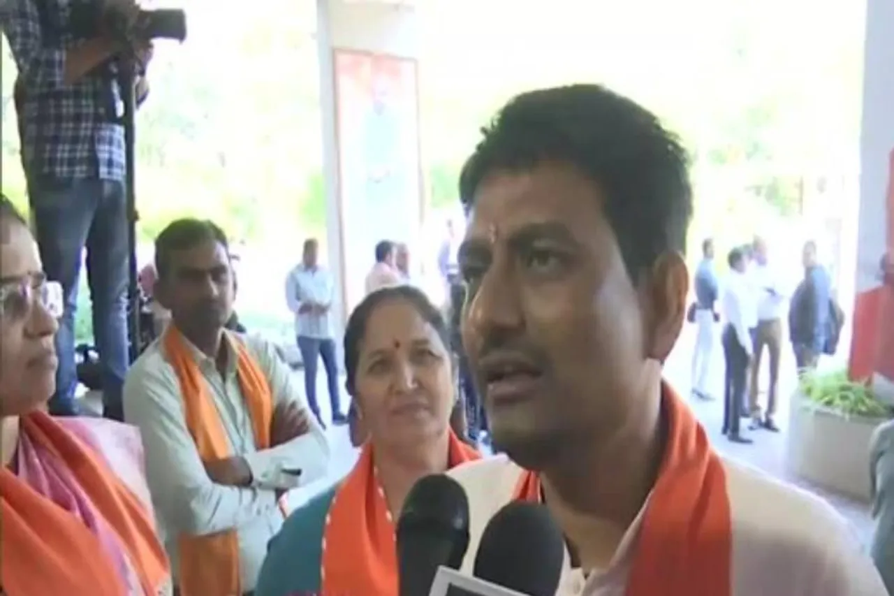 'উন্নয়নের রাজনীতির জন্য মানুষ নরেন্দ্র মোদীকে বিশ্বাস করে'