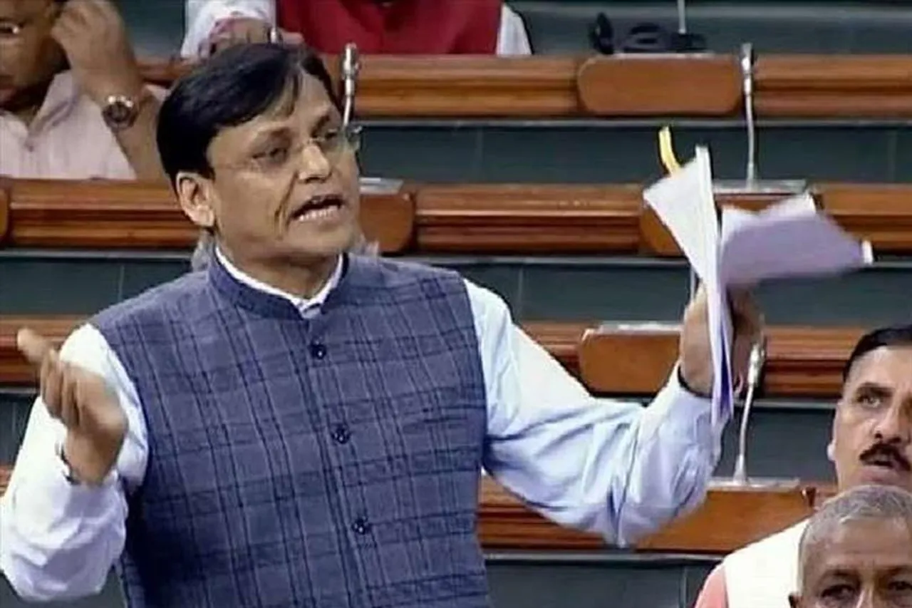 নাগরিকত্ব ইস্যুতে ফের একবার মুখ খুলল কেন্দ্র