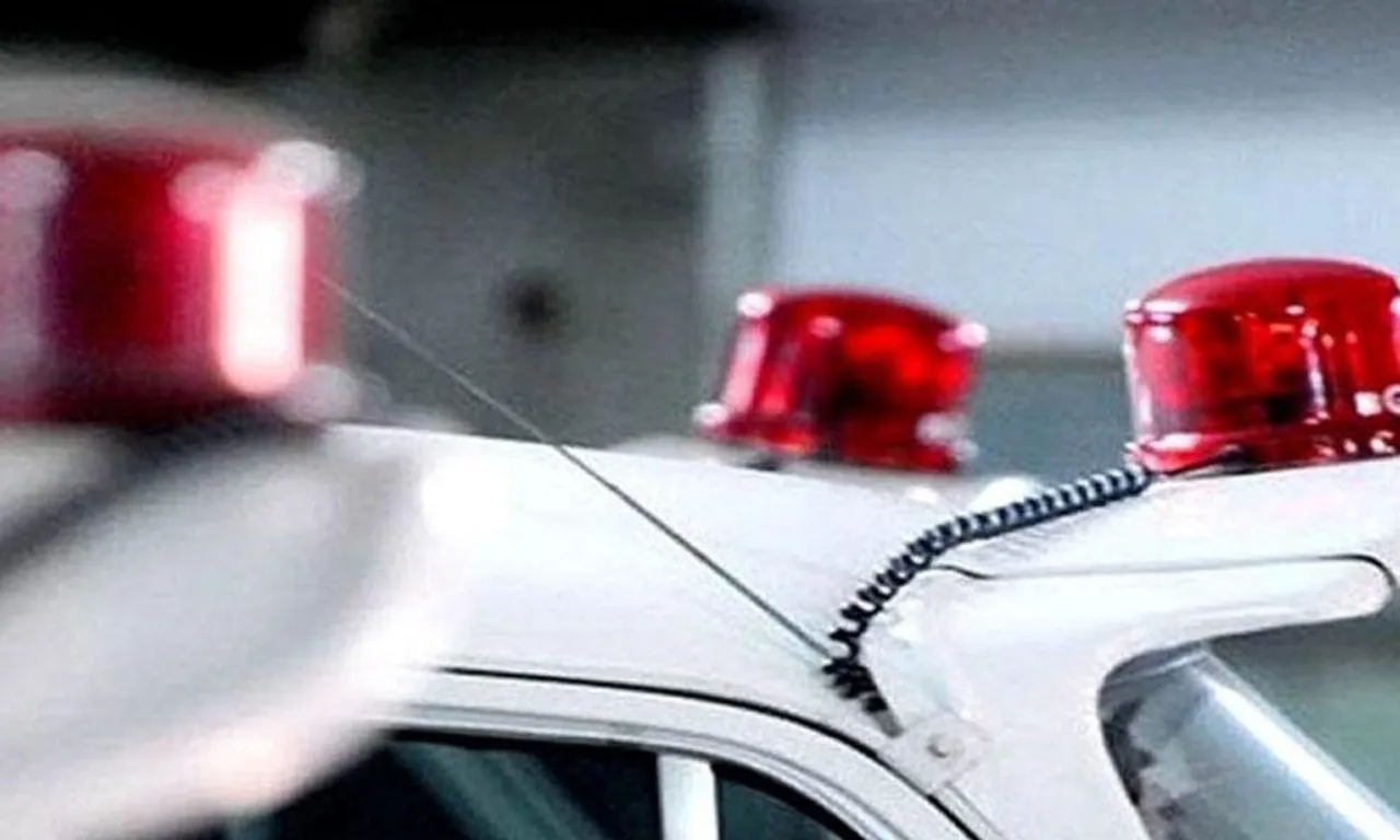 রাস্তায় লাল ও নীল বাতি গাড়ি! অভিযান শুরু পুলিশের