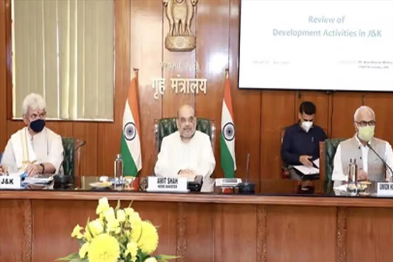 উপত্যকার নিরাপত্তা পরিস্থিতি পর্যালোচনা করতে উচ্চ পর্যায়ের বৈঠক করলেন শাহ