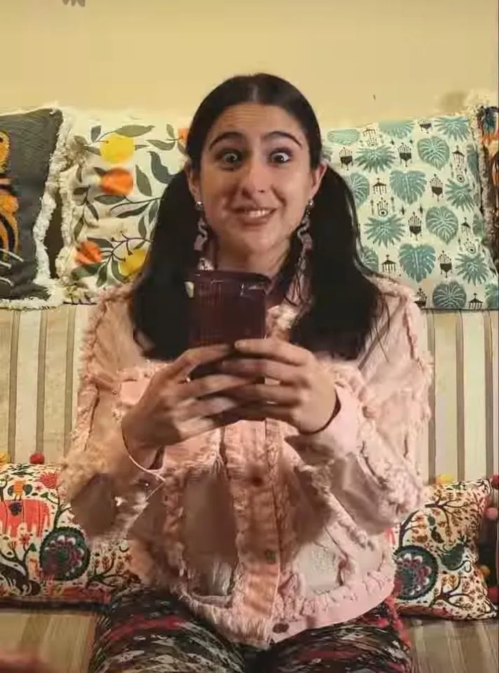 বিক্রান্ত ম্যাসির জন্য এক পোস্ট শেয়ার করলেন সারা আলি খান