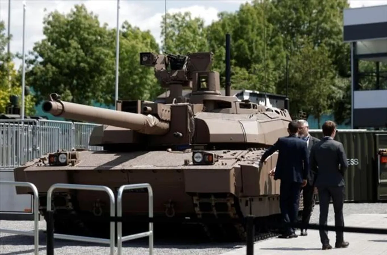 পোল্যান্ডকে ইউক্রেনে ট্যাংক পাঠাতে বাধা দেবে না জার্মানি : পররাষ্ট্রমন্ত্রী