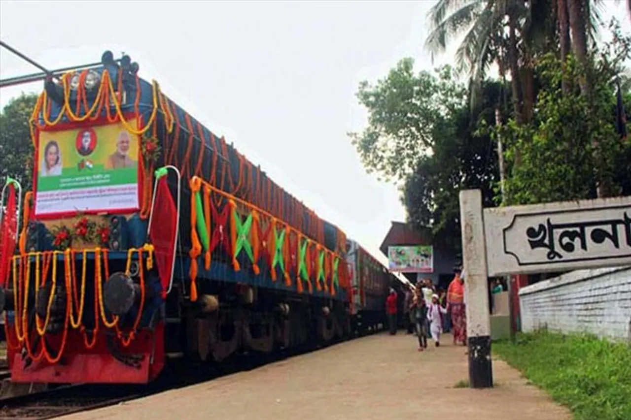 ২ বছর পর ফের চালু হল মৈত্রী এক্সপ্রেস