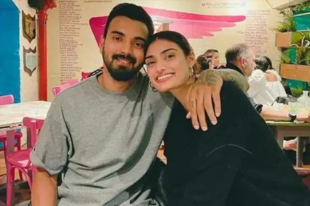 কে এল রাহুল - আথিয়ার বিয়েতে মোবাইল ফোন ব্যবহারে নিষেধাজ্ঞা