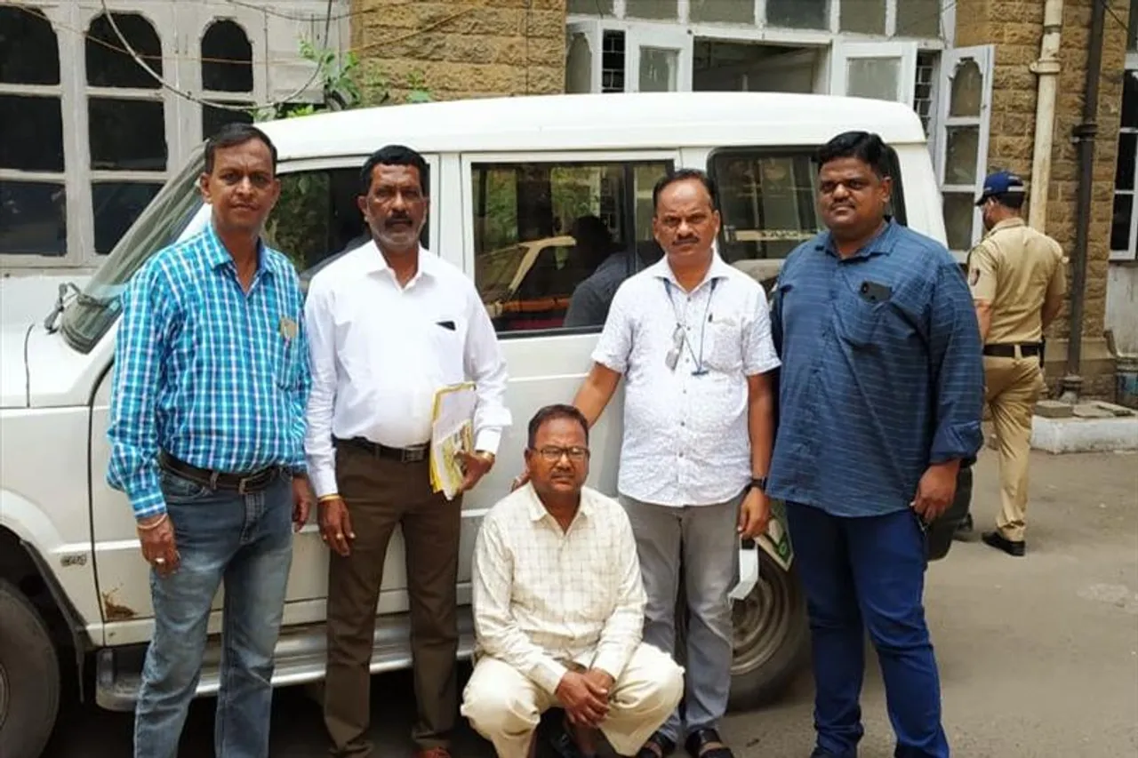 ২৭ কেজি গাঁজা সমেত গ্রেফতার বছর ৬২-র মাদক ব্যবসায়ী