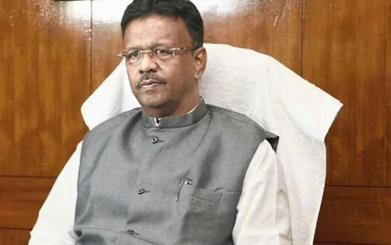 স্মৃতির খোঁচায় পাল্টা জবাব ববির