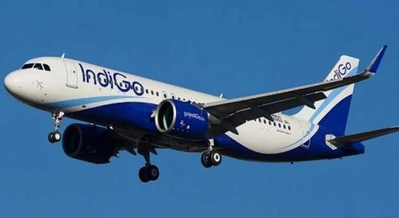 কলকাতায় অবতরণের আগে আতঙ্ক ছড়াল ইন্ডিগো বিমানে