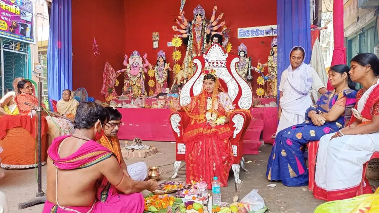 কোলাঘাট নতুন বাজারে নিউ ইউথ ক্লাব সংগঠনের উদ্যোগে বাসন্তী দেবীর আরাধনা