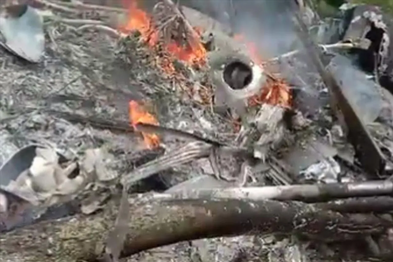 ভেঙে পড়ল এমআই-১৭ কপ্টার