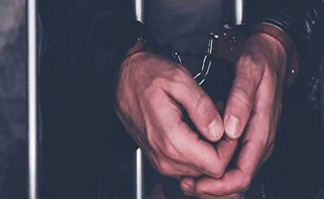 সল্টলেকের গেস্ট হাউসে যুবক খুনে গ্রেপ্তার বান্ধবী