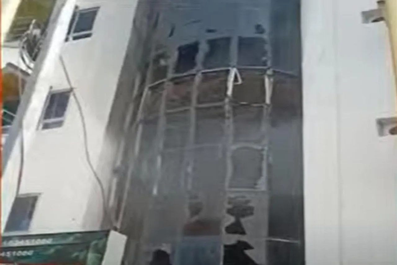 নিউ দিঘার হোটেলে বিধ্বংসী আগুন