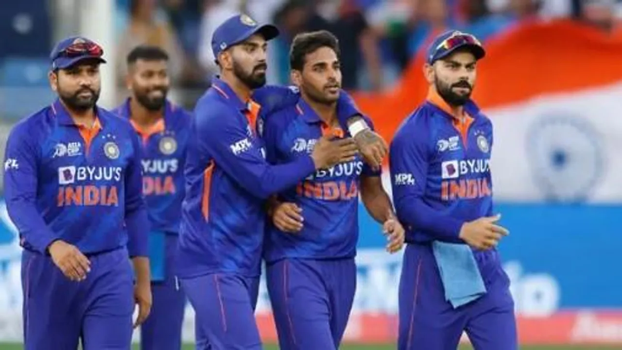 ৭ উইকেট হারাল পাকিস্তান