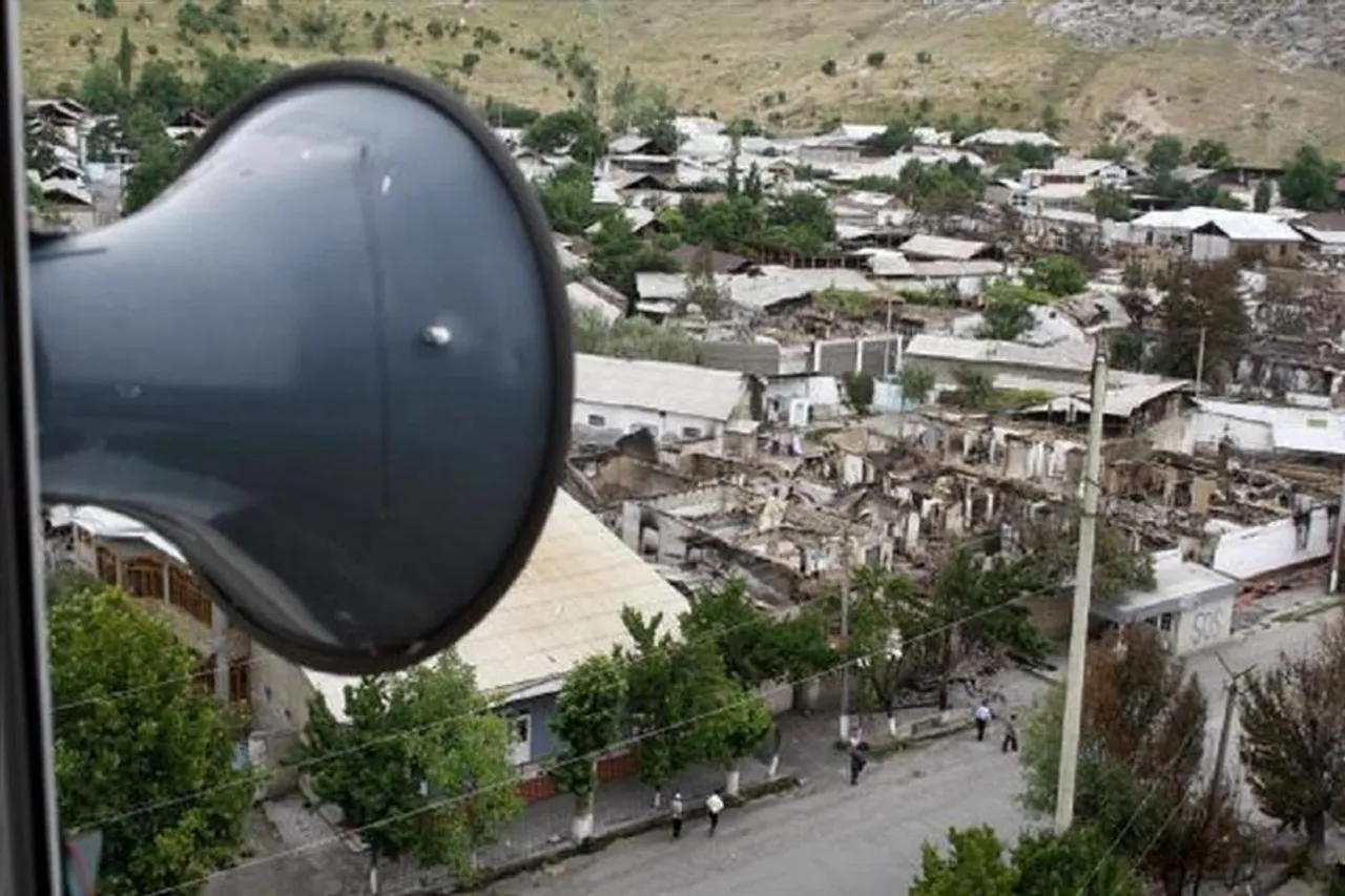 উত্তরপ্রদেশে  মন্দির, মসজিদ থেকে সরানো হল লাউডস্পিকার