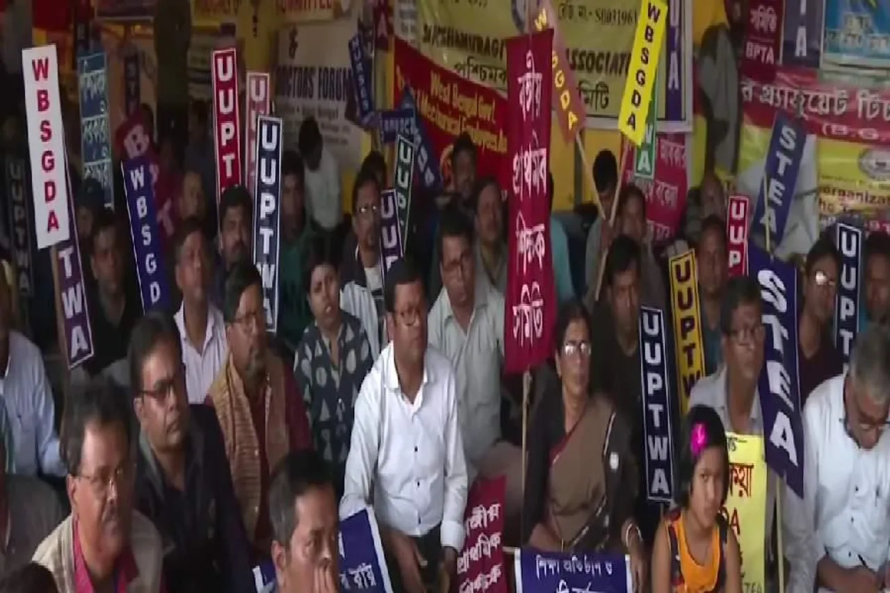 প্রতীকী অনশনের ২০ ঘণ্টা পার