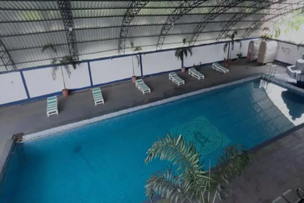 ক্লাবে সাঁতার কাটতে গিয়ে মৃত্যু