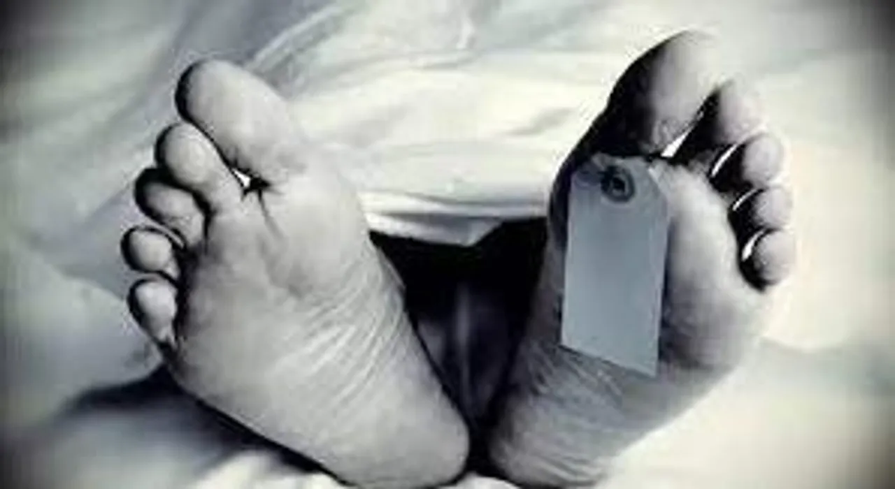 পাঁচিল চাপা পড়ে প্রাণ গেল বধির প্রৌঢ়ের