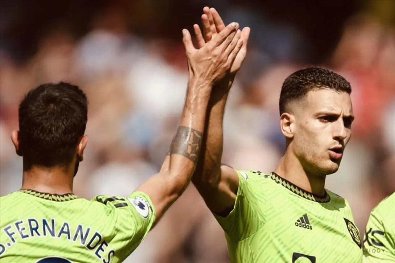 জয়ের ধারা বজায় রাখল ম্যানচেস্টার