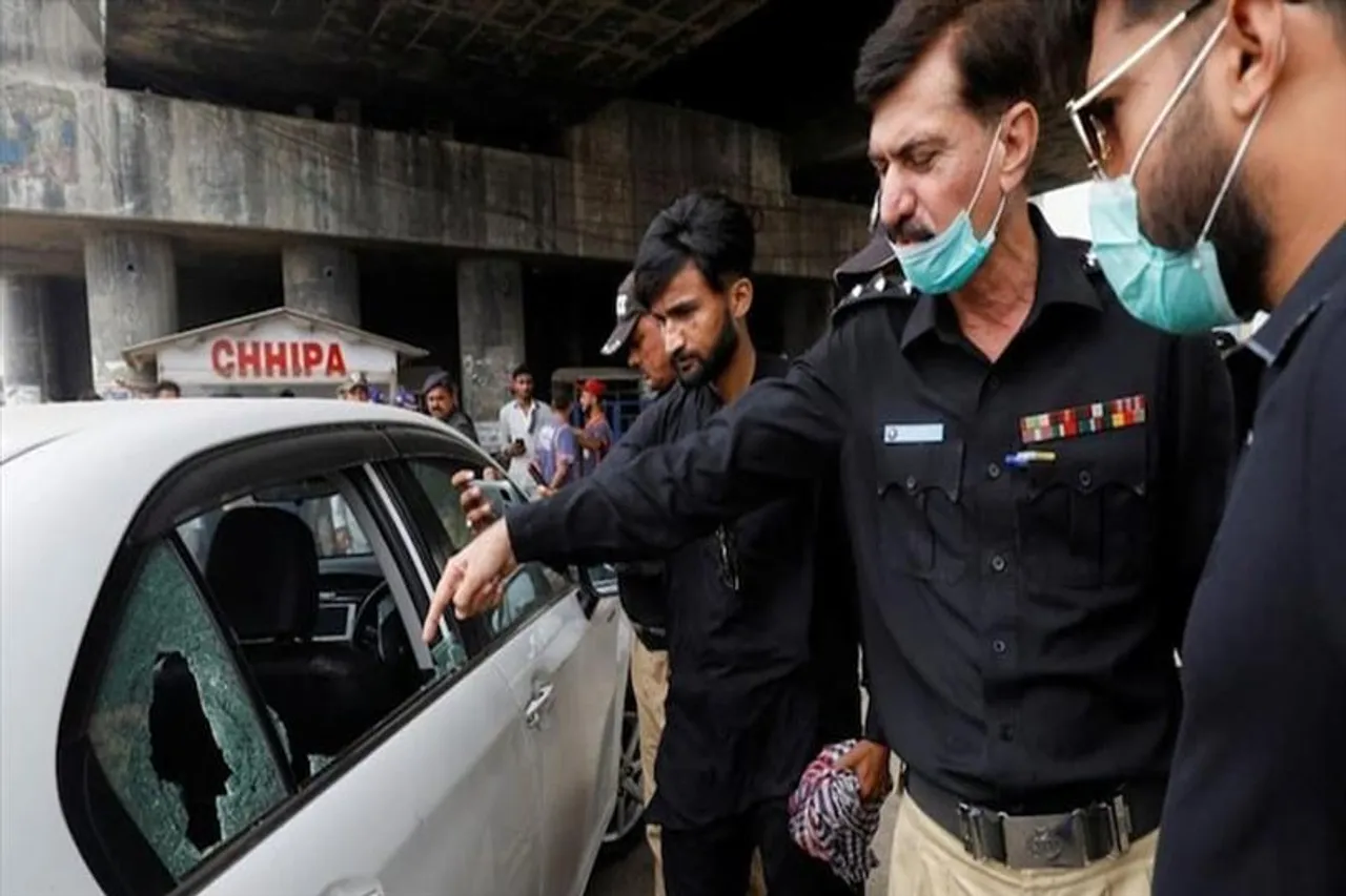 পাকিস্তানে গুলিবিদ্ধ দুই চিনা নাগরিক