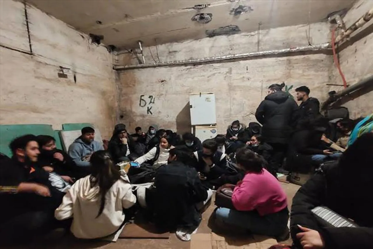 ভারতীয়দের জন্য নয়া নির্দেশিকা জারি দূতাবাসের ​