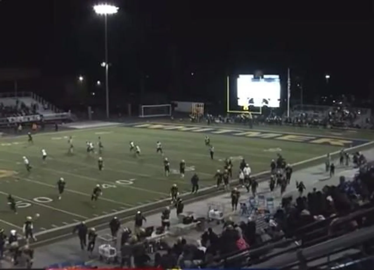 মার্কিন ফুটবল ম্যাচে বন্দুকবাজের হামলা, হত ৩