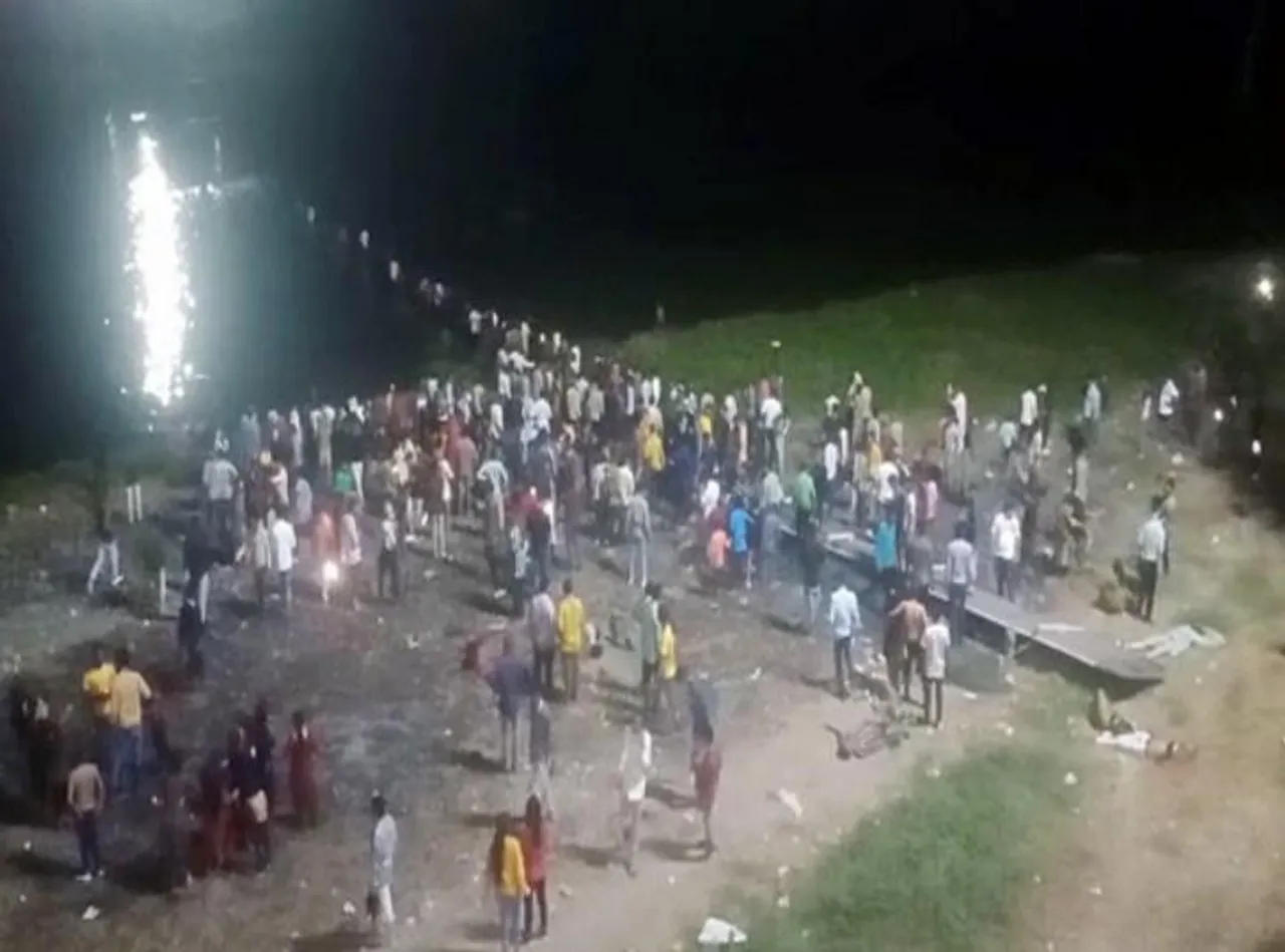 গুজরাটের মোরবিতে বিমান বাহিনীর গারুদ কমান্ডোরা উদ্ধার কাজে নিযুক্ত